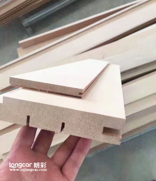 重庆朗彩木门：纯原木新品精选优质木材
