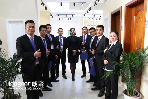 重庆朗彩木门：2017北京木门展精英团队合影
