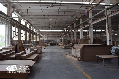 重庆朗彩木门生产基地展示2