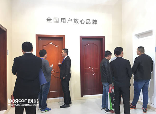 重庆朗彩木门：*用户放心的品牌