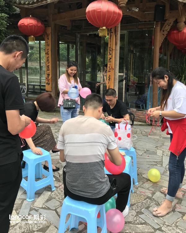 重庆朗彩木门销售部拓展训练活动圆满结束2